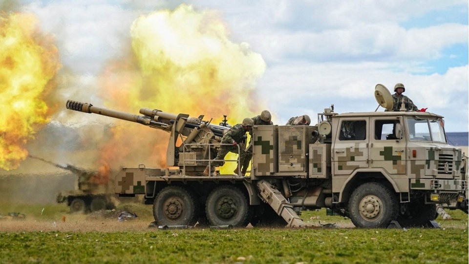 Self-propelled howitzers in live-fire shooting assessment