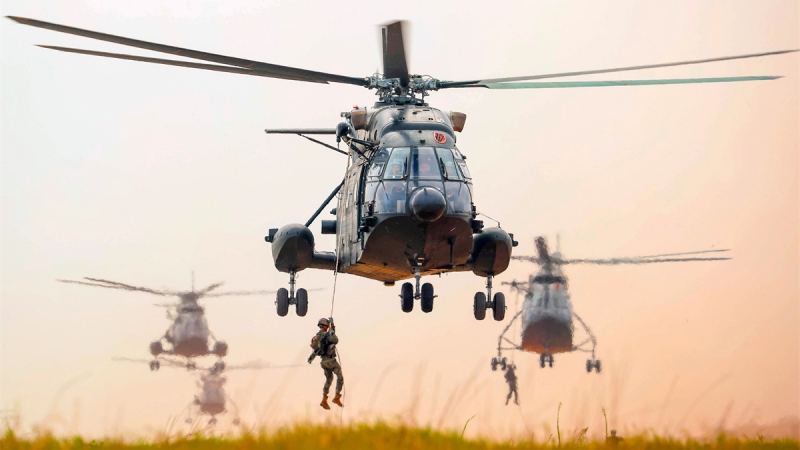 Fast rope down choppers