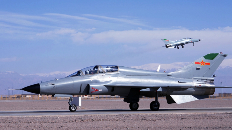 Jet trainers in training