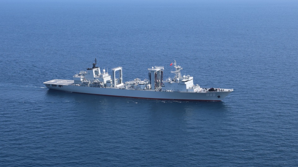 48th Chinese Naval Escort Taskforce trains in the Gulf of Aden