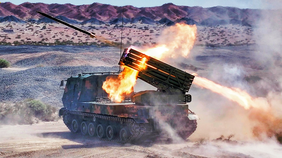 MLRS, howitzers fire in training