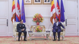 Cambodian Prime Minister meets with Chinese defense minister