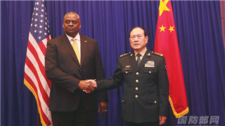 Chinese defense minister meets with US counterpart