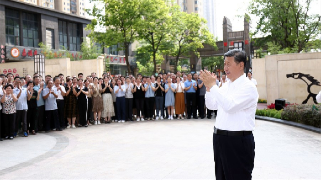 Xi inspects Wuhan, stresses sci-tech innovation, COVID-19 control, community management