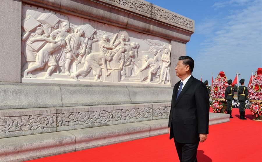 Xi pays tribute to national heroes at Tian'anmen Square Ministry of National Defense