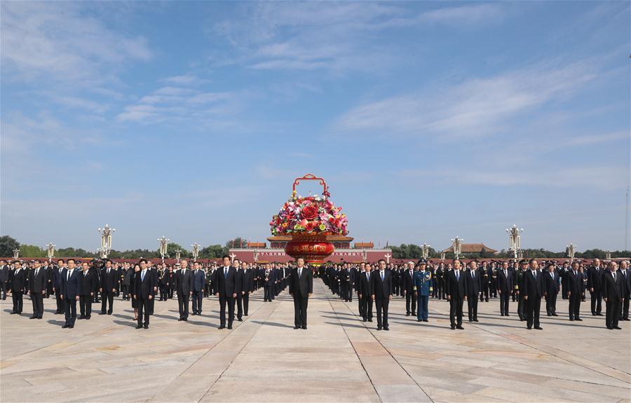 Xi Pays Tribute To National Heroes At Tian'anmen Square - Ministry Of ...