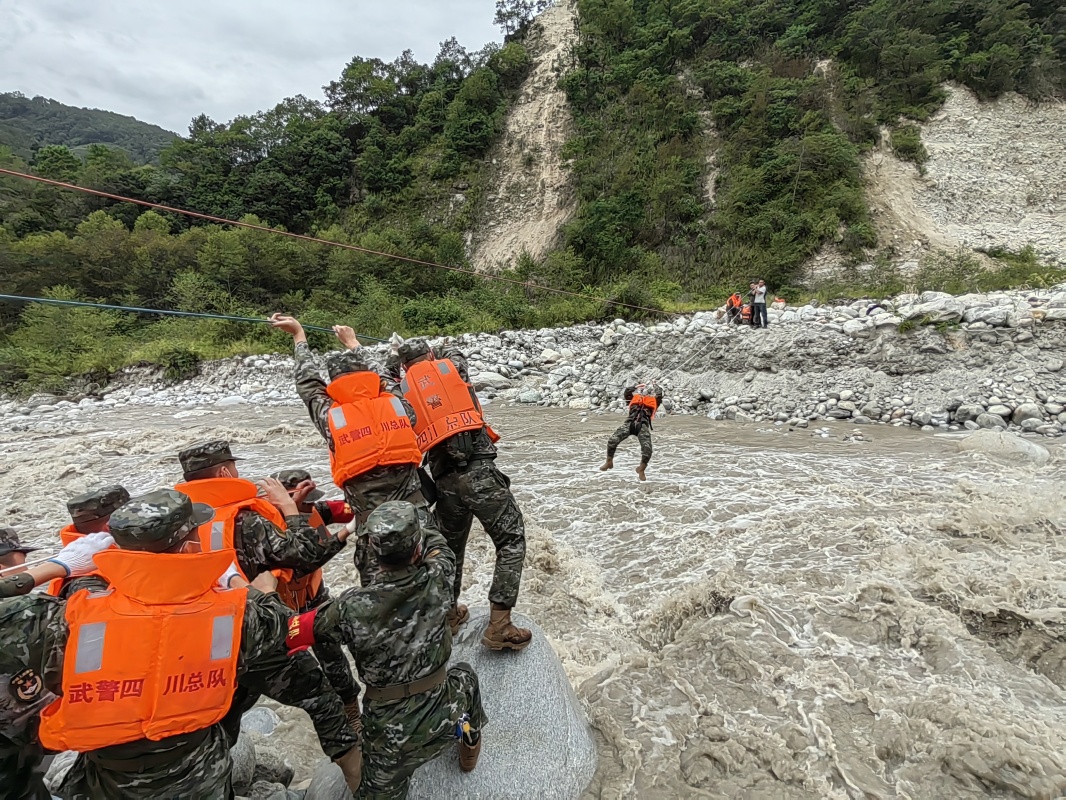 Over 2700 Service Members Join Quake Relief In Sichuan Province 