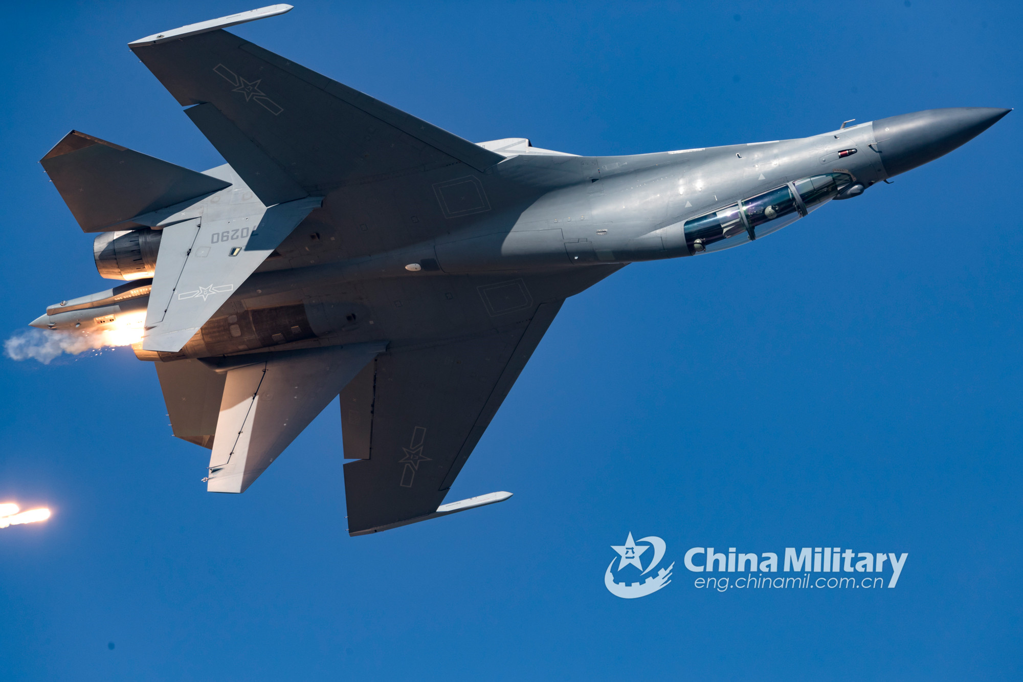 chinese j-16 fighter jets wow public in ne china